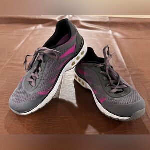 Therafit Women’s Athletic Shoes - Size 8